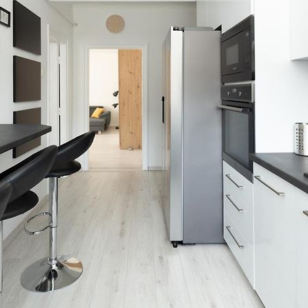 Smart Square With Free Parking Apartment Debrecen Ngoại thất bức ảnh