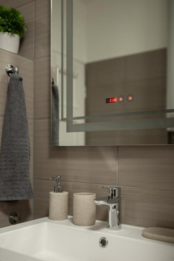Smart Square With Free Parking Apartment Debrecen Ngoại thất bức ảnh