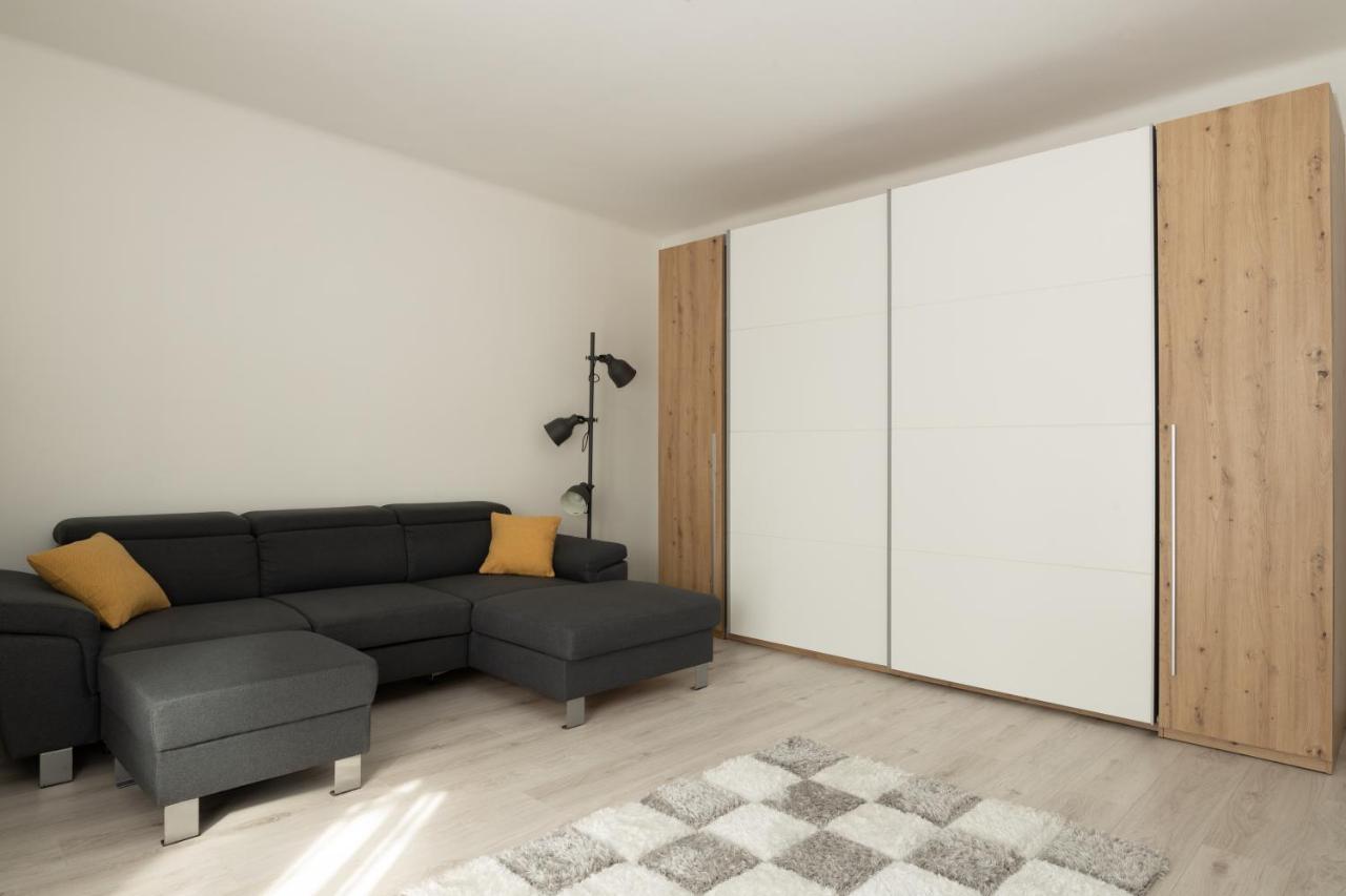 Smart Square With Free Parking Apartment Debrecen Ngoại thất bức ảnh