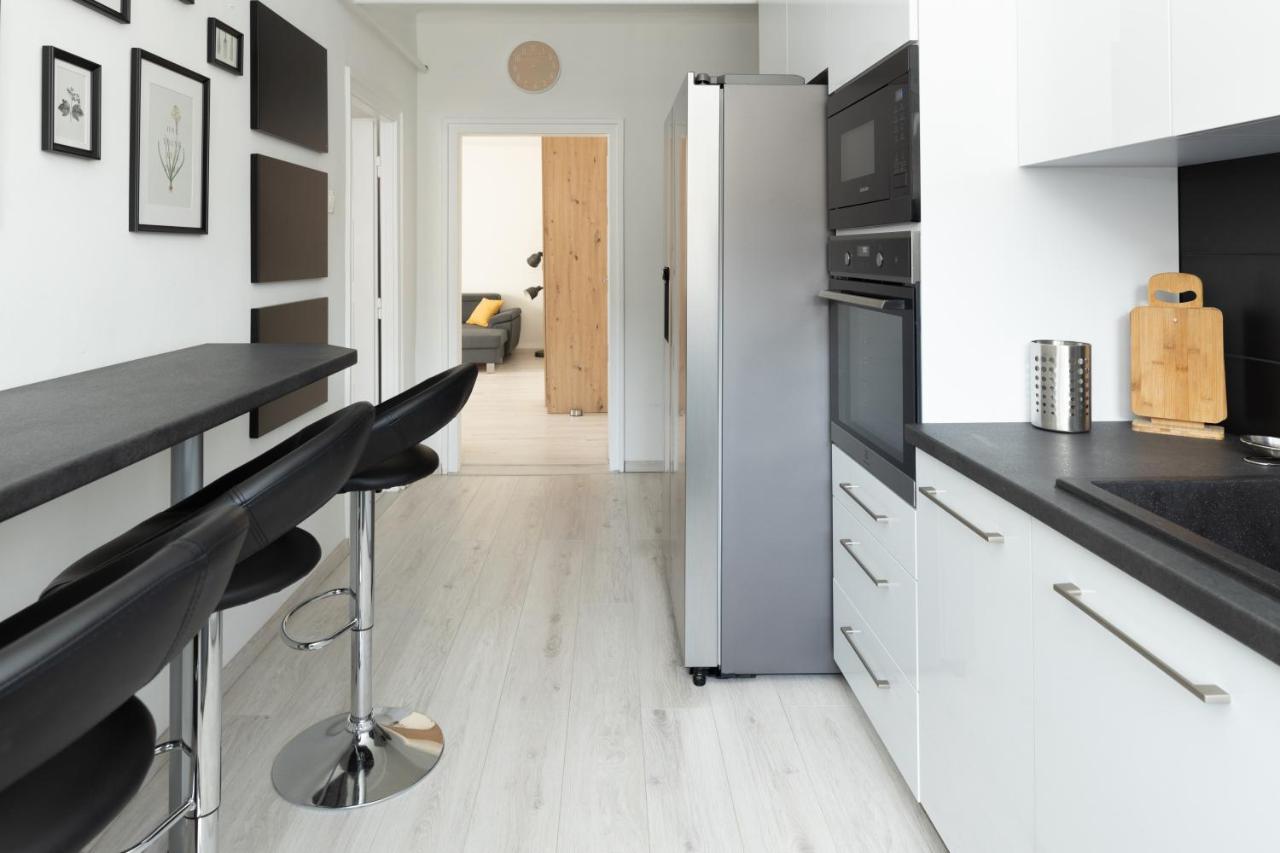 Smart Square With Free Parking Apartment Debrecen Ngoại thất bức ảnh