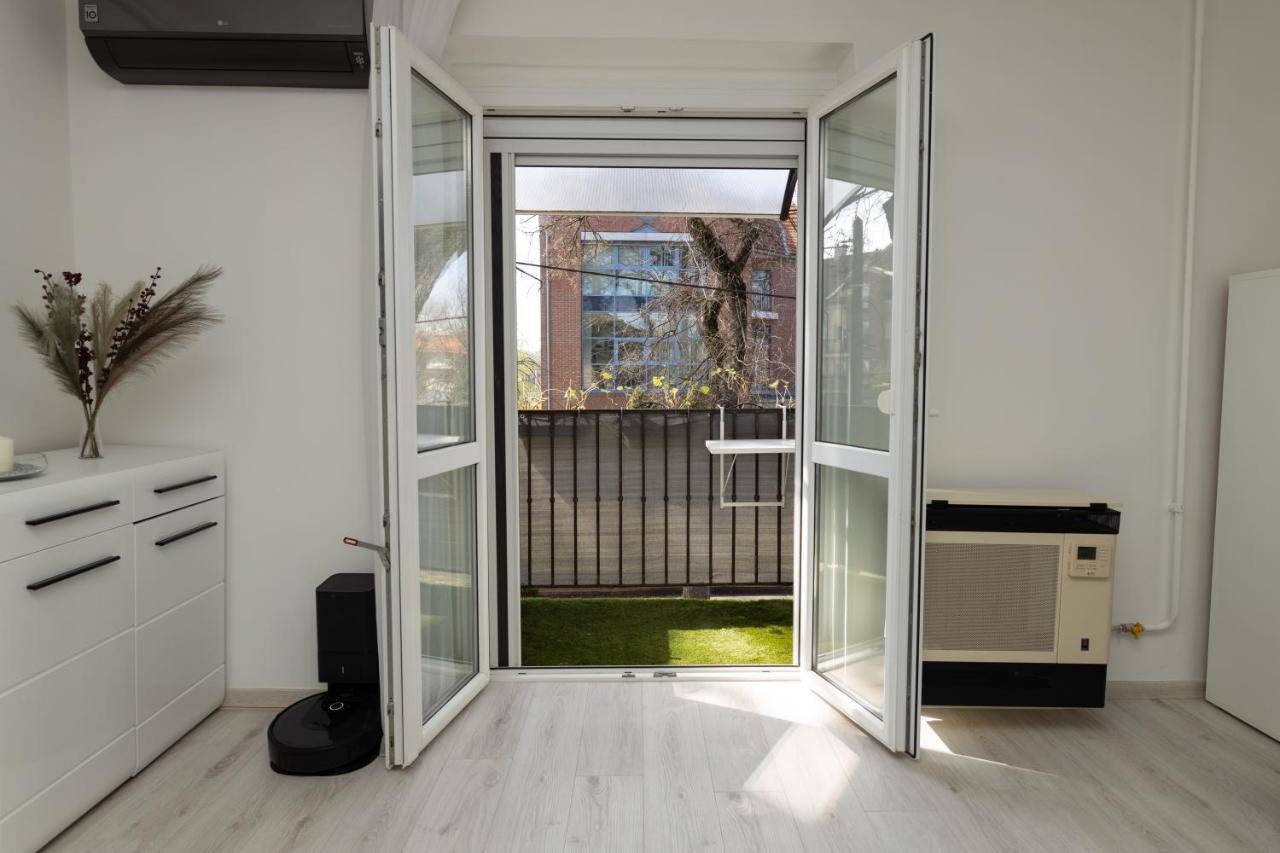 Smart Square With Free Parking Apartment Debrecen Ngoại thất bức ảnh