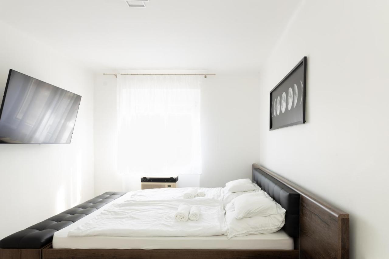 Smart Square With Free Parking Apartment Debrecen Ngoại thất bức ảnh